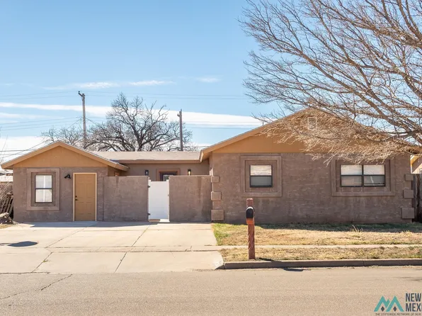 221 Circle Dr, Clovis, NM 88101