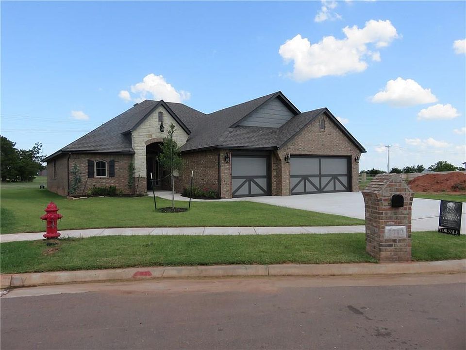 1st image of 2712 Siena Ln