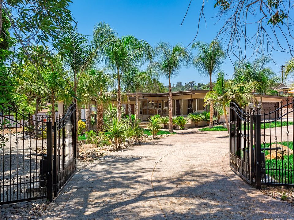 1st image of 4272 Camino Paz