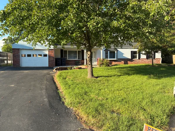 215 Drewel Ct, Eureka, MO 63025