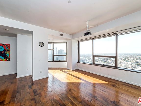 3rd image of 1100 Wilshire Blvd APT 2212