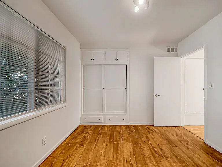 654 Patterson Ave — Photo 17