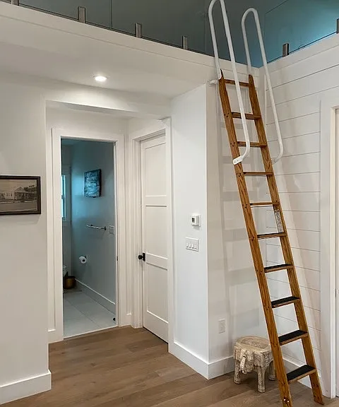 1102 Pearl St — Photo 1