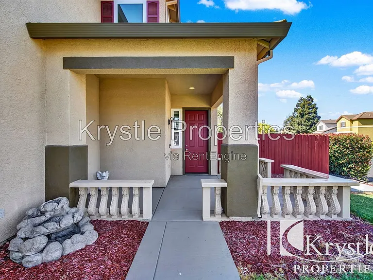 824 Cedarcrest Dr — Photo 7