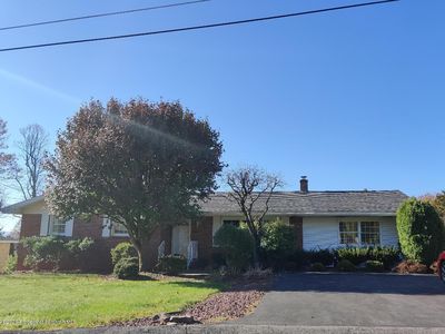 7 Flora Dr, Peckville, PA, 18452