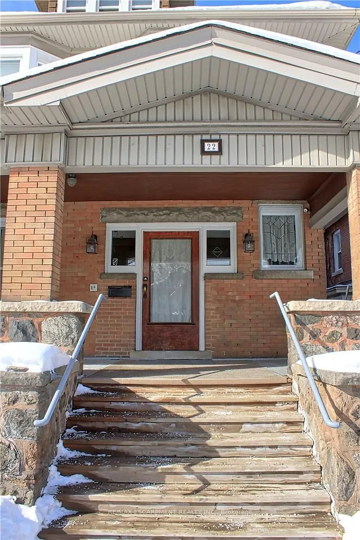 Building Photo - 22 Blake St #2