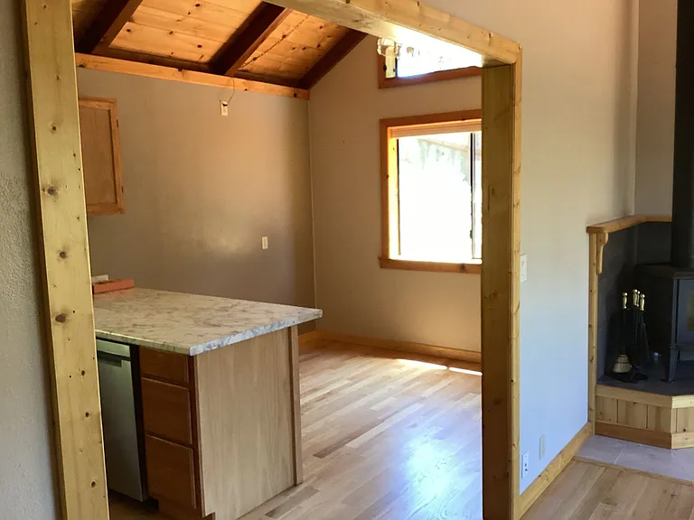 1920 Redwood Dr — Photo 12