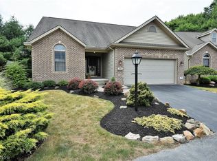 54 Timber Cir, Hubbard, OH 44425