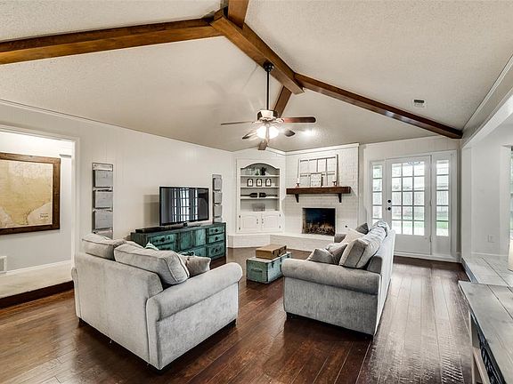 3rd image of 504 Stonehenge Dr
