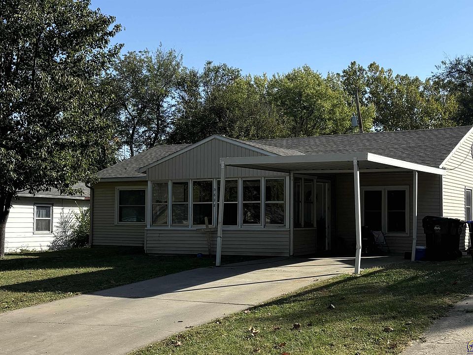 2nd image of 3628 SW Mayo Ave