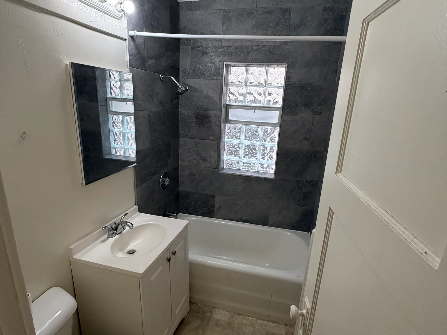 5709 W Burnham St — Photo 3