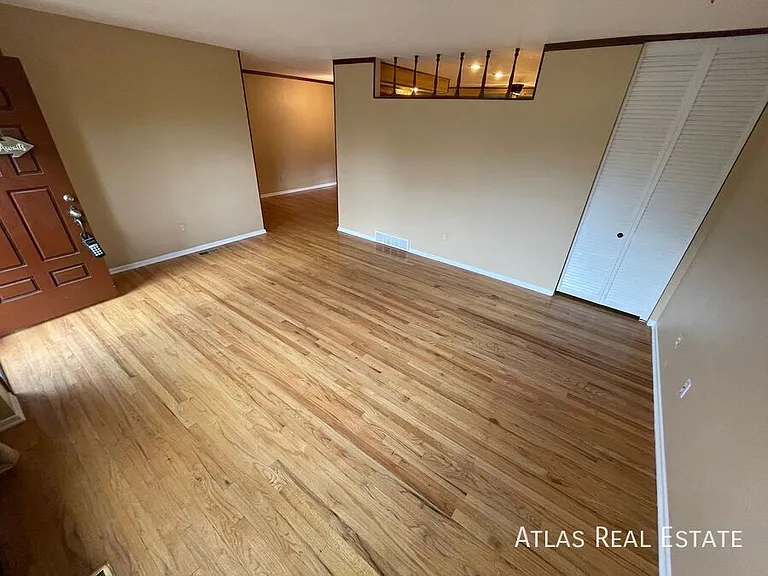 640 E Easter Ave — Photo 10