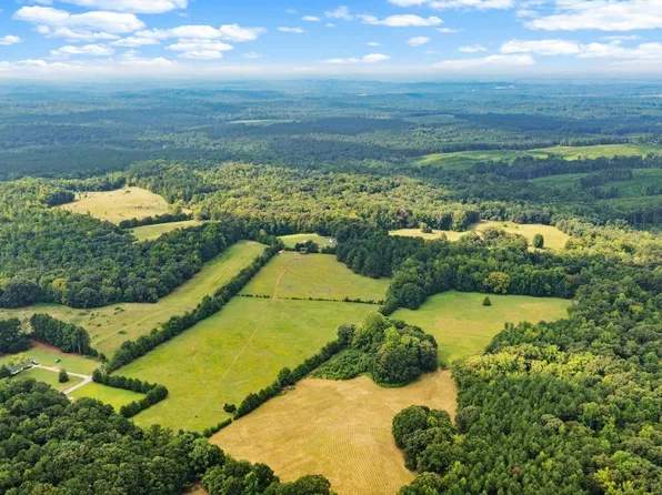 1496 Dixon Rd, Laurens, SC 29360