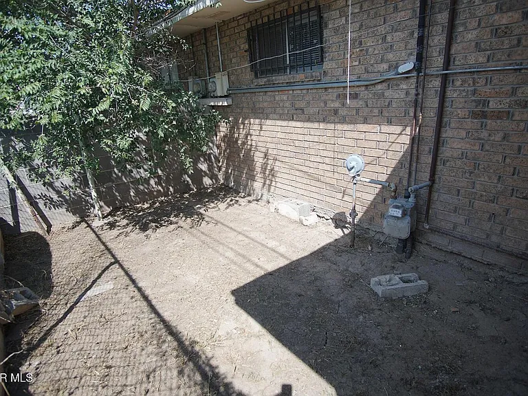 7309 Alameda Ave #B — Photo 11