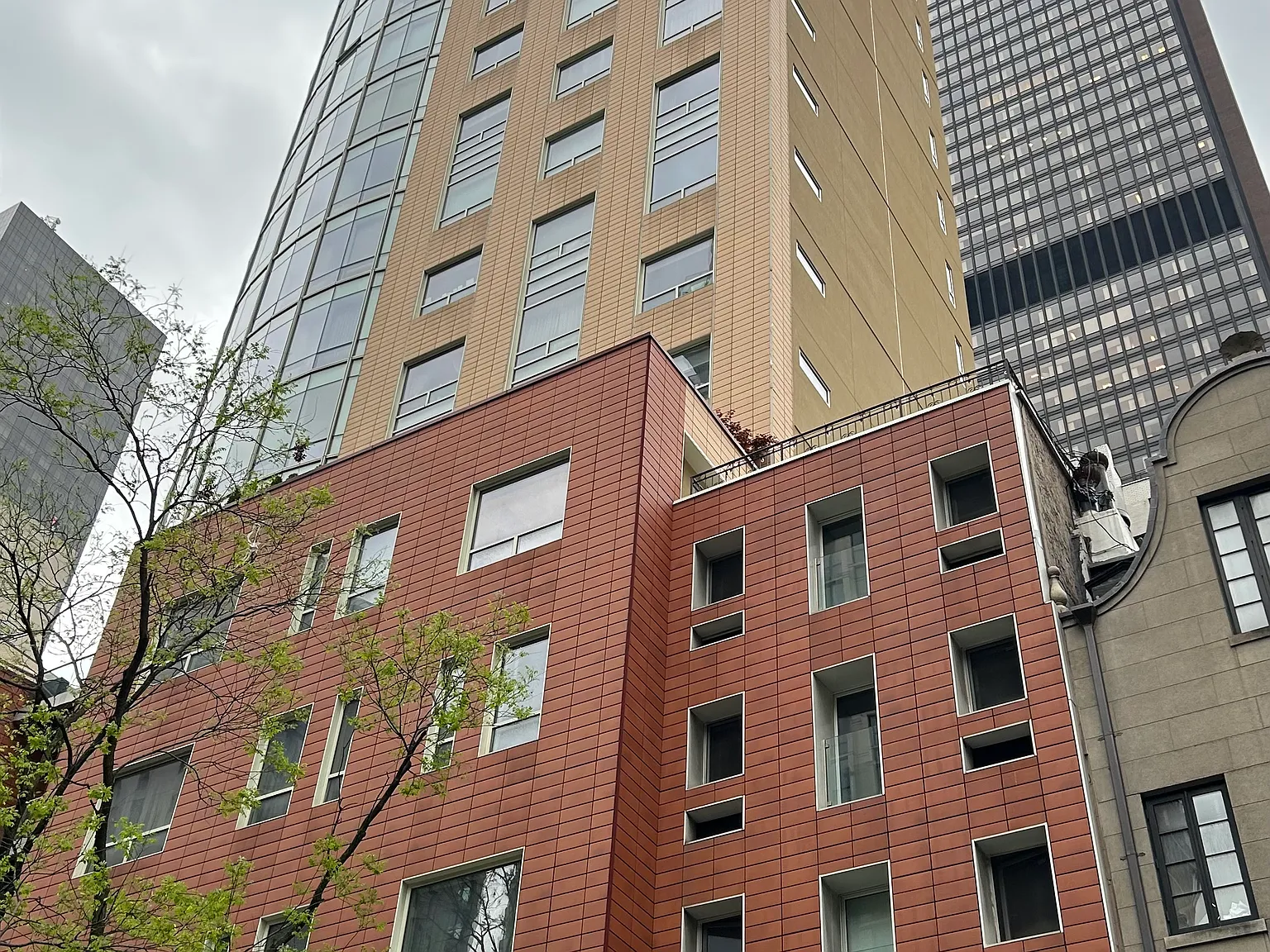 250 East 49th Street — Photo 2