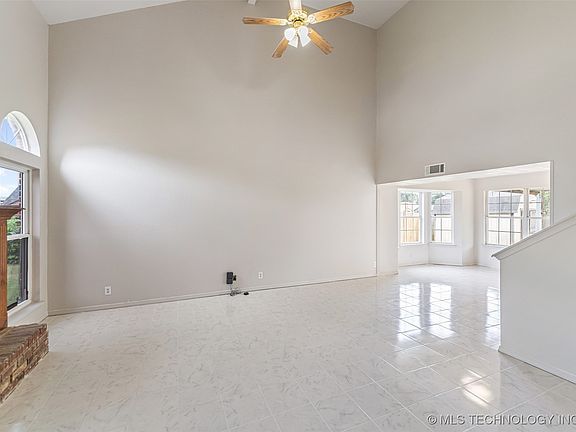 5th image of 1305 W Honolulu Pl