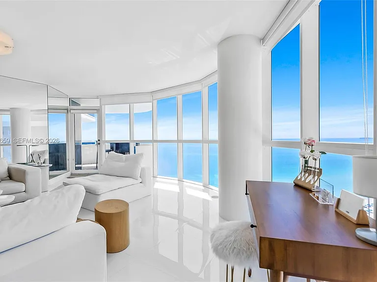 6301 Collins Ave #2103 — Photo 12