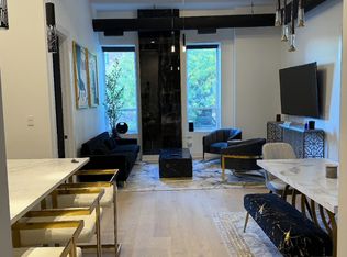 77 W Chestnut St #3B, Chicago, IL 60610