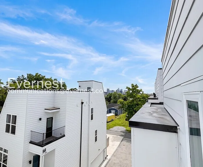 206 N 9th St #D — Photo 33