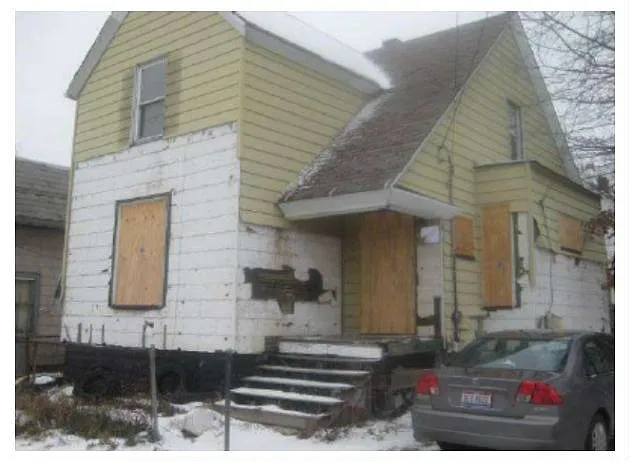 7010 Lawn Ct photo 1