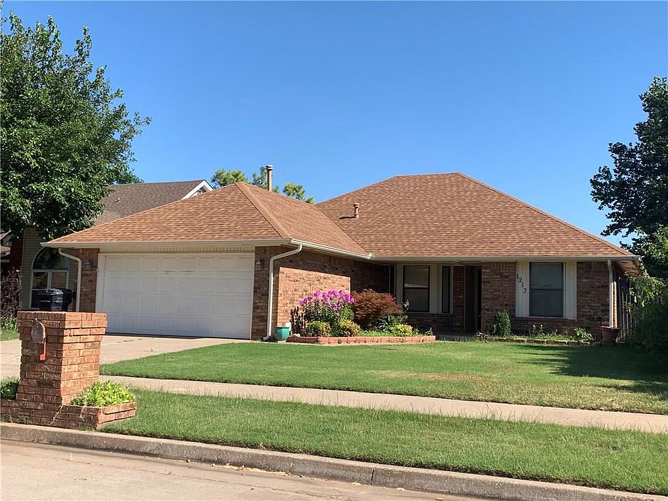 1st image of 1213 SW 132nd Pl