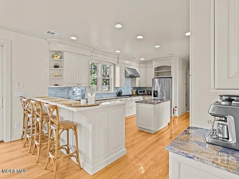 1043 Barnegat Ln — Photo 11