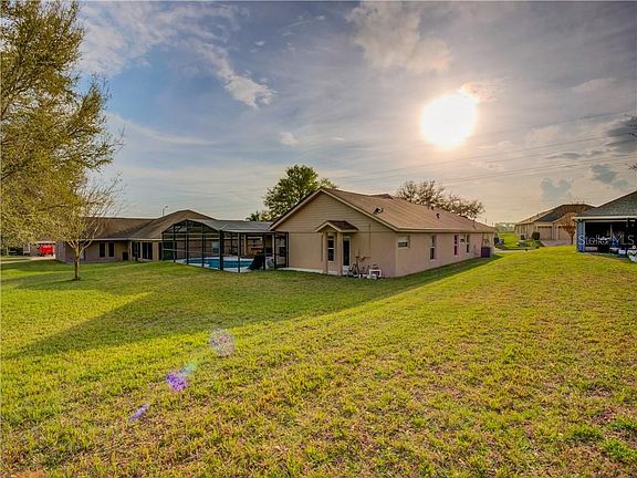 3rd image of 2545 Holly Berry Cir