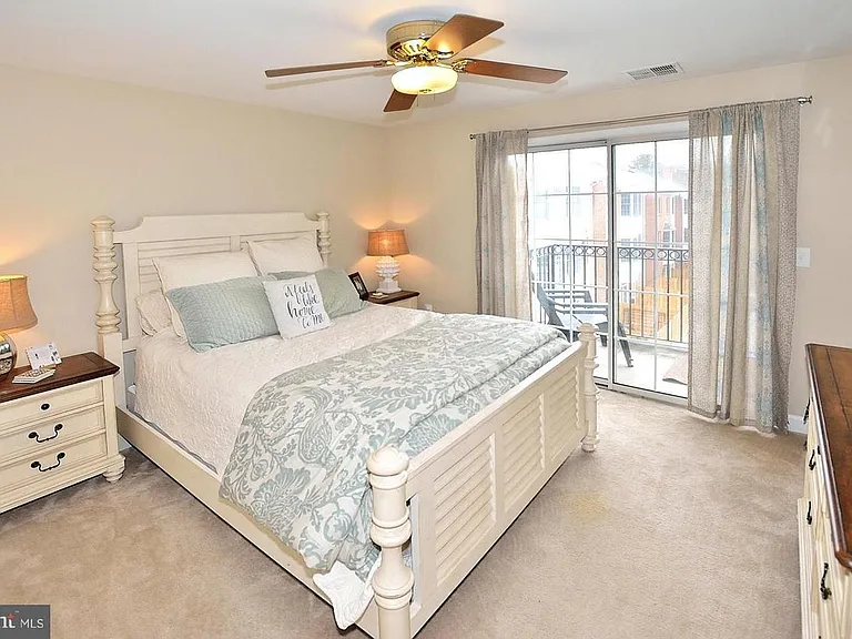 6940 Fairfax Dr #304 — Photo 12