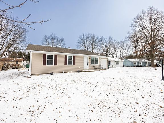 4th image of 620 Joseph Dr