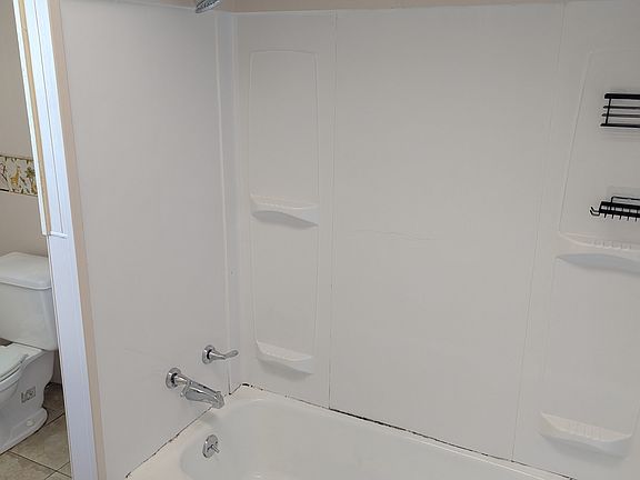 3rd image of 222 N 2nd St