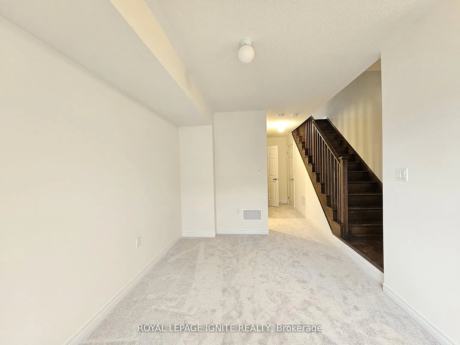4 bed, $2,800 — Photo 4