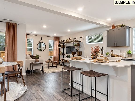 4th image of 5909 NE 120th Cir