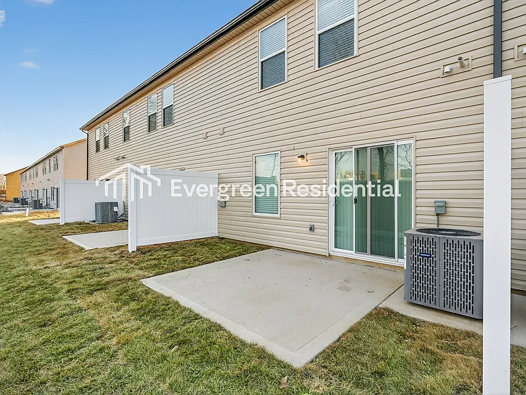 8229 N Berkley Ave — Photo 15