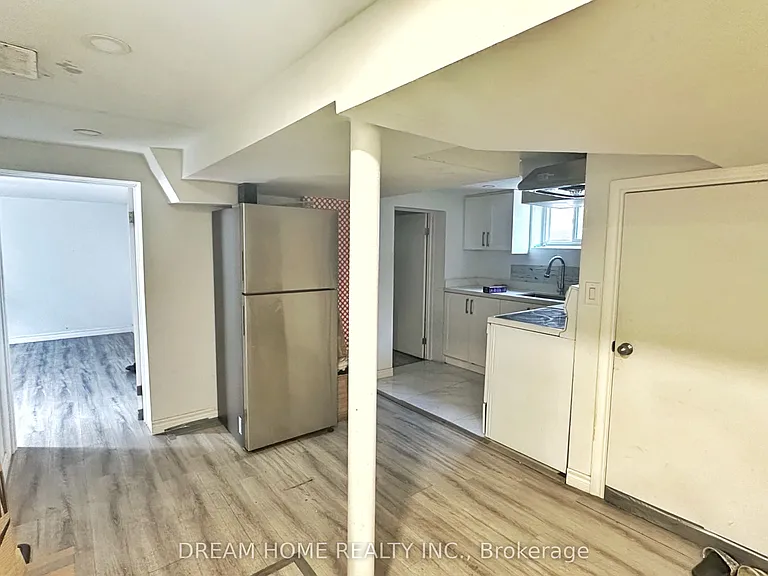 1018 Kennedy Rd #A — Photo 7