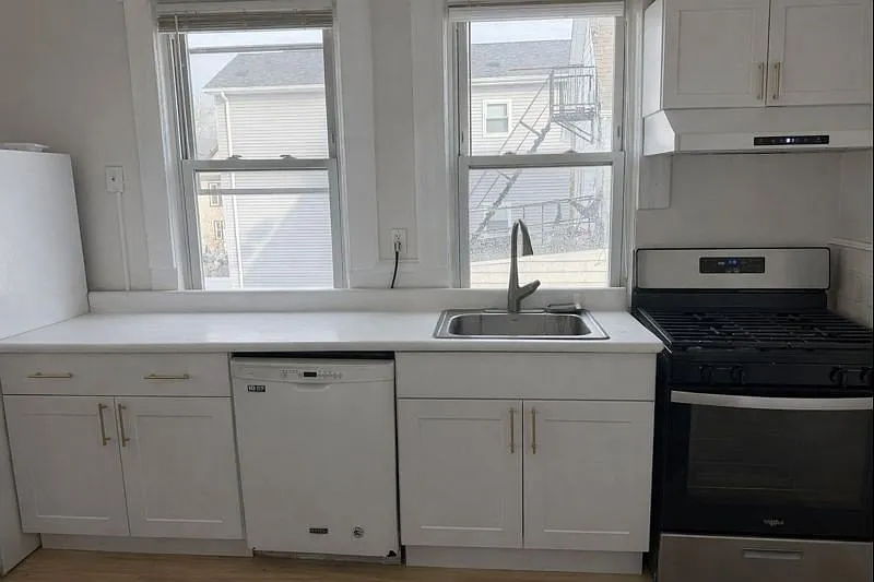 Building Photo - 424 Cleveland Ave #2