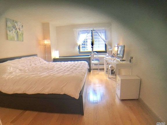 3rd image of 80 Gold St #13M