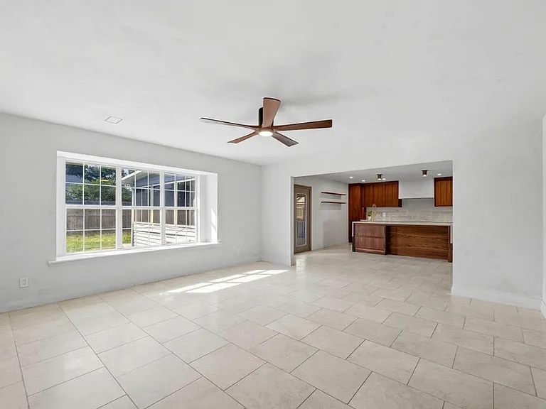 134 Hopeland Dr — Photo 12