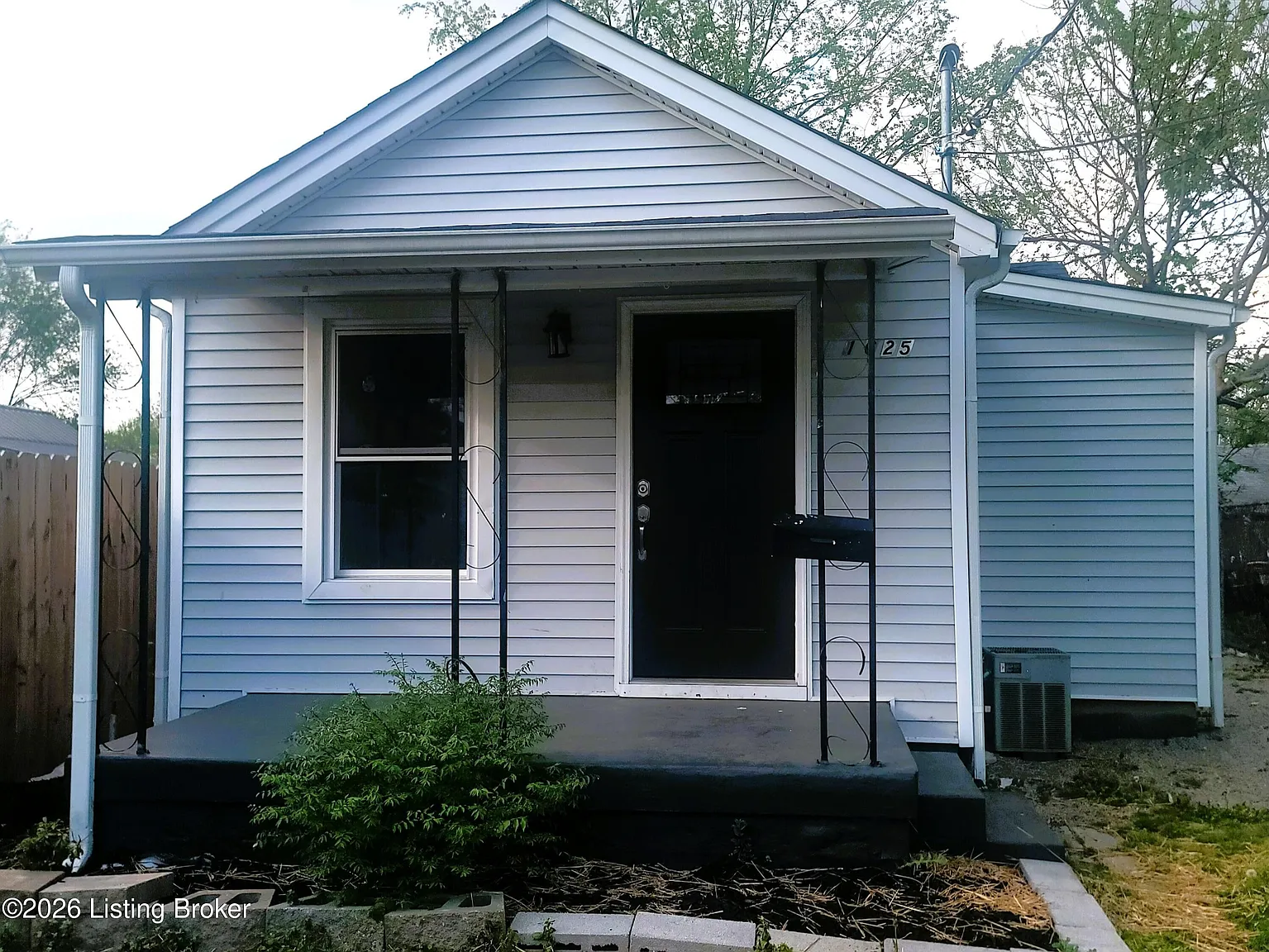 1625 Berry Blvd photo 1