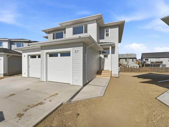 81 Pinnacle Close, Blackfalds, AB T4M 0M3