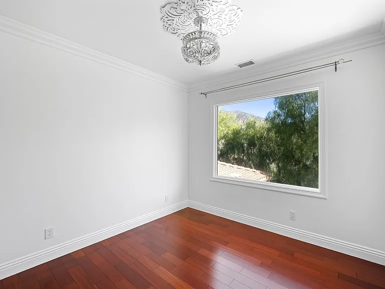 7370 Chantilly Ln — Photo 38