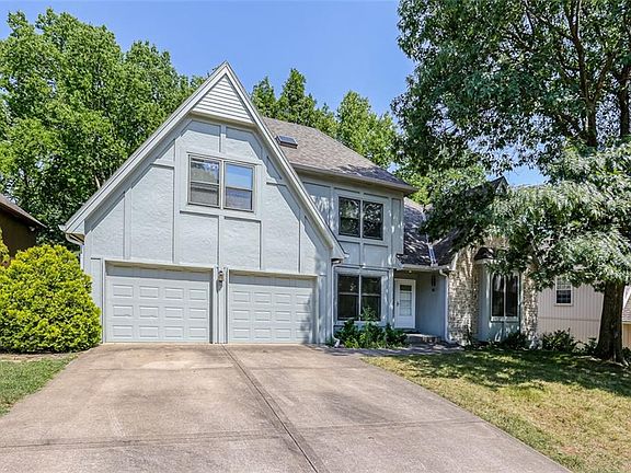 2nd image of 1729 NE 80th Pl