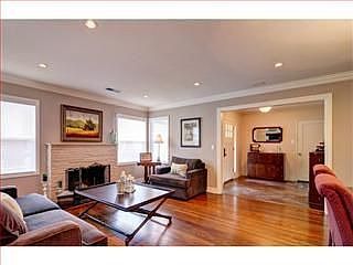 3rd image of 1517 Norman Ave