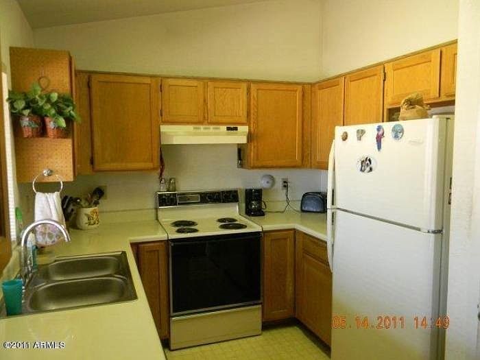 2nd image of 10326 W Griswold Rd