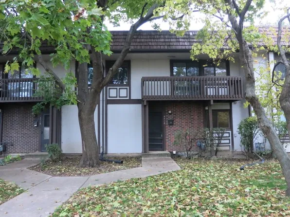 5712 Tiburon Ct, Hanover Park, IL 60133