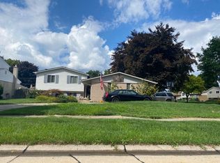 11693 Ebony Ct, Sterling Heights, MI
