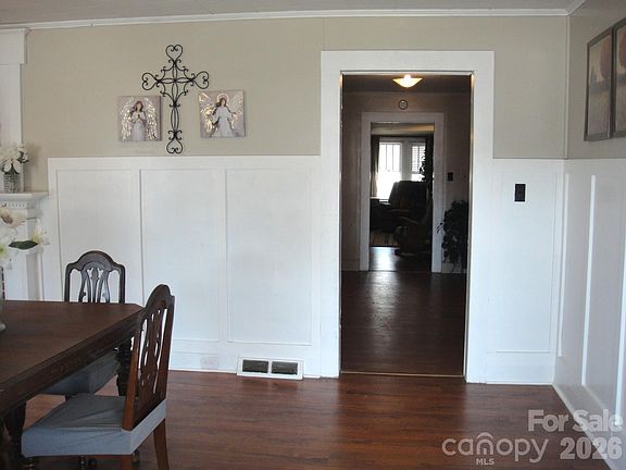 3rd image of 501 W Ryder Ave