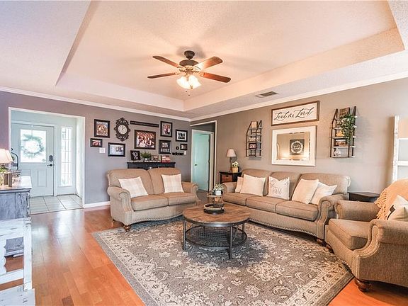 4th image of 307 Lakeview Dr