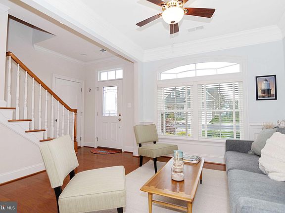 5th image of 222 Samantha Dr