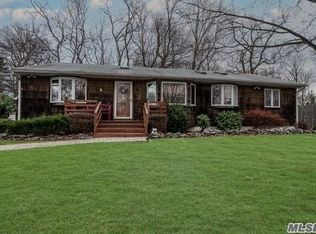 21 Adams Ave, Sound Beach, NY 11789