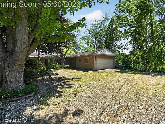 2nd image of 3920 Wint Rd